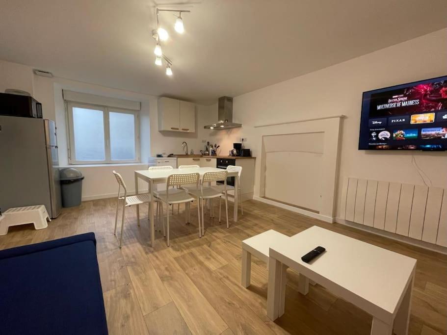 Charmante Maison A Evran Proche Dinan Et St Malo. Exterior foto